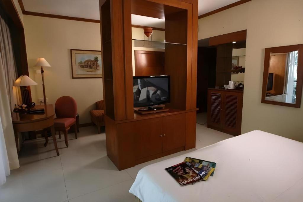 Makassar Golden Hotel Macáçar Exterior foto
