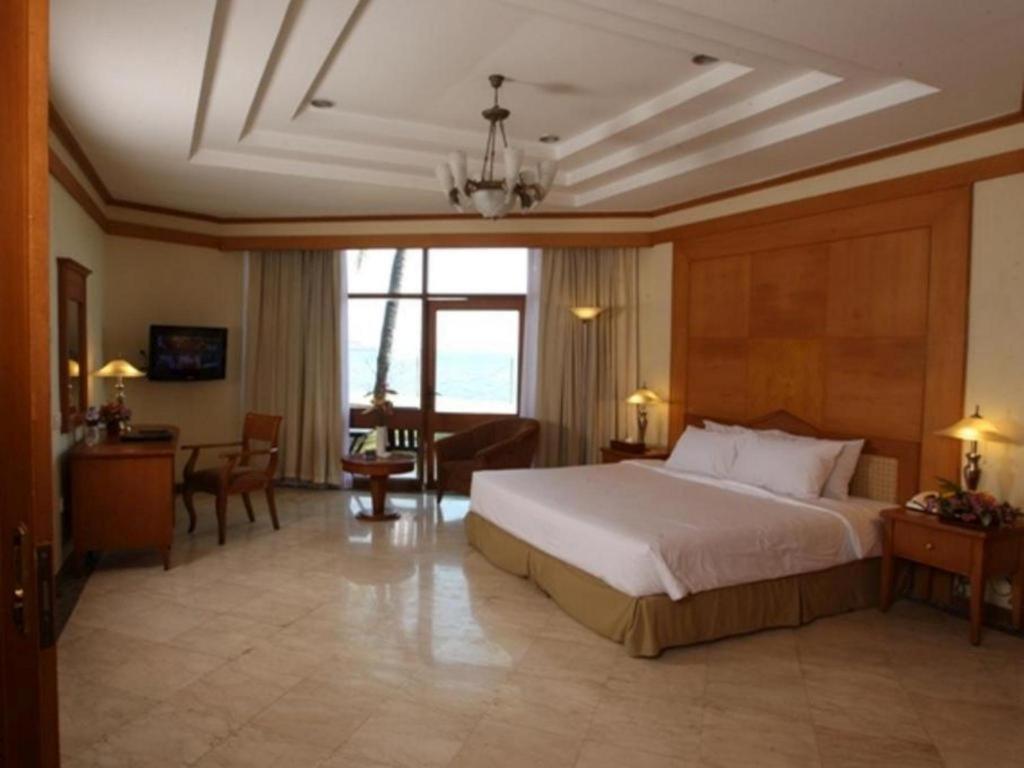 Makassar Golden Hotel Macáçar Exterior foto